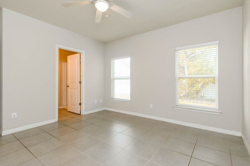 1,650/Mo, 670 Basingstoke Ct Kissimmee, FL 34758 Main Bedroom View