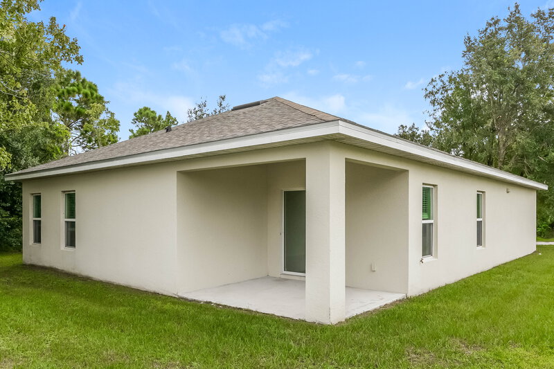 1,650/Mo, 670 Basingstoke Ct Kissimmee, FL 34758 Rear View