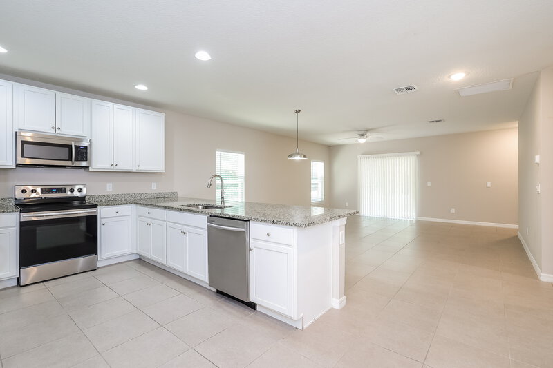 2,030/Mo, 830 Hazel Grove Ct Kissimmee, FL 34758 Kitchen View