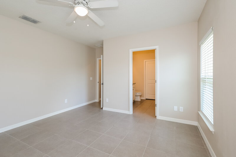 2,030/Mo, 830 Hazel Grove Ct Kissimmee, FL 34758 Main Bedroom View 2