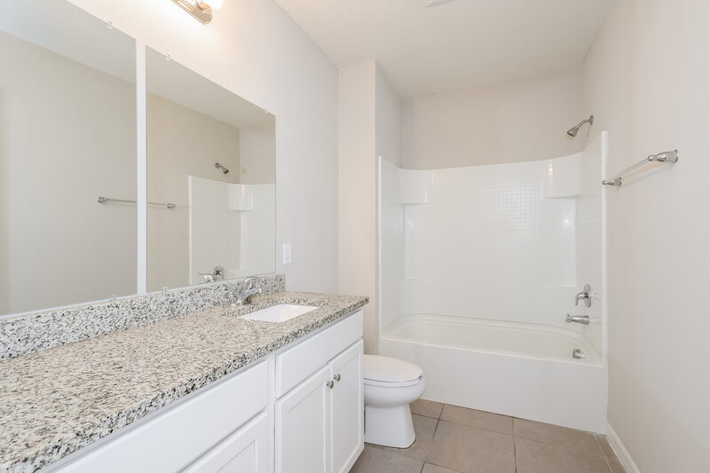 2,030/Mo, 830 Hazel Grove Ct Kissimmee, FL 34758 Bathroom View
