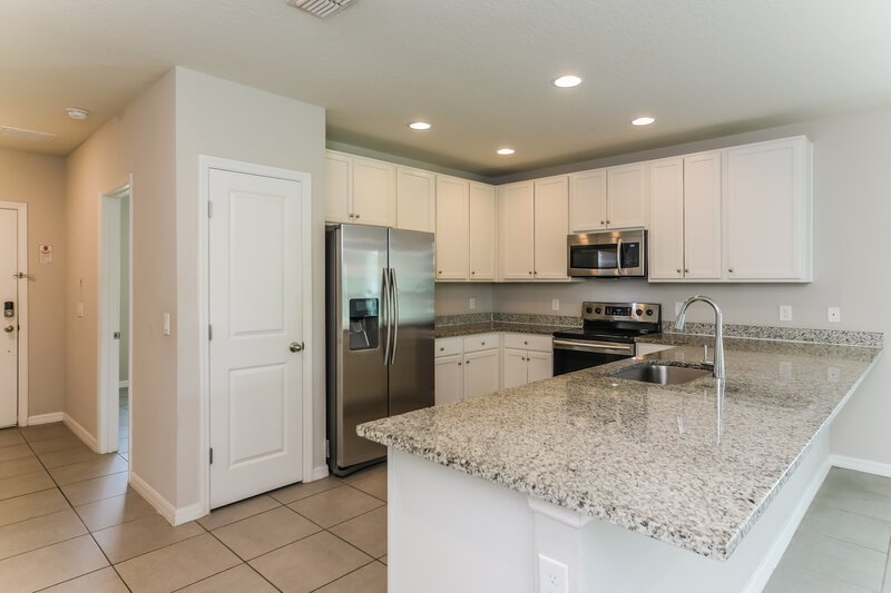 1,855/Mo, 850 San Jose Ct Kissimmee, FL 34758 Kitchen View 2