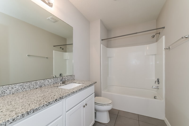 2,185/Mo, 850 San Jose Ct Kissimmee, FL 34758 Main Bathroom View