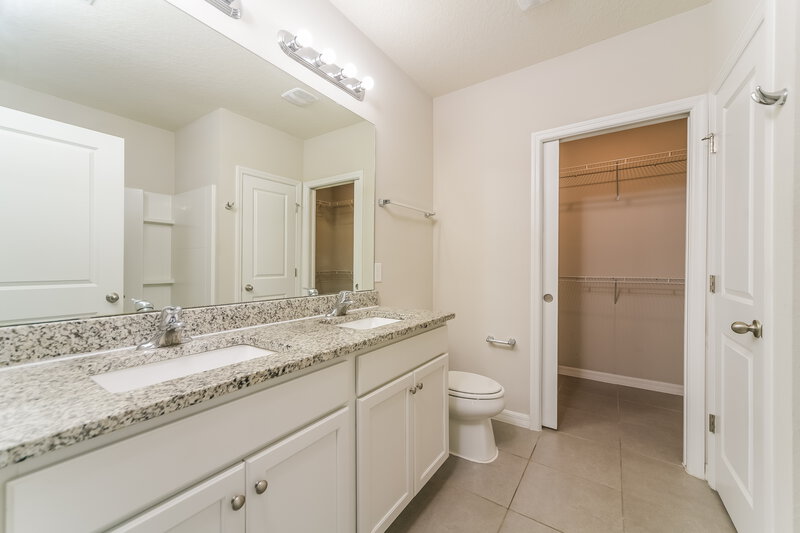 1,855/Mo, 850 San Jose Ct Kissimmee, FL 34758 Main Bathroom View