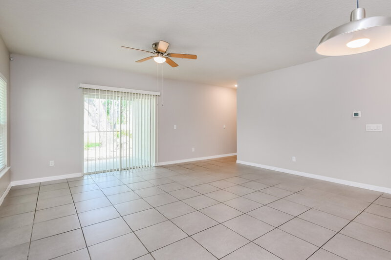 1,915/Mo, 859 Pisa Ln Kissimmee, FL 34758 Living Room View 2