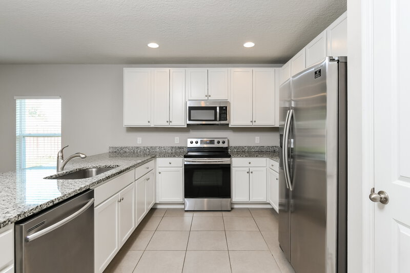 1,825/Mo, 903 Dartmouth Ct Kissimmee, FL 34758 Kitchen View