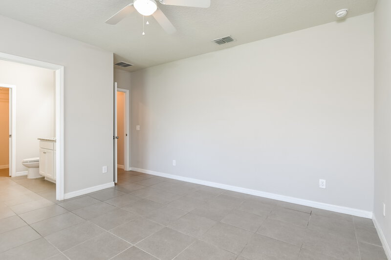 1,825/Mo, 903 Dartmouth Ct Kissimmee, FL 34758 Main Bedroom View 2