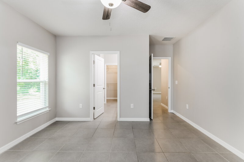 2,840/Mo, 911 Alsace Dr Kissimmee, FL 34759 Main Bedroom View 2