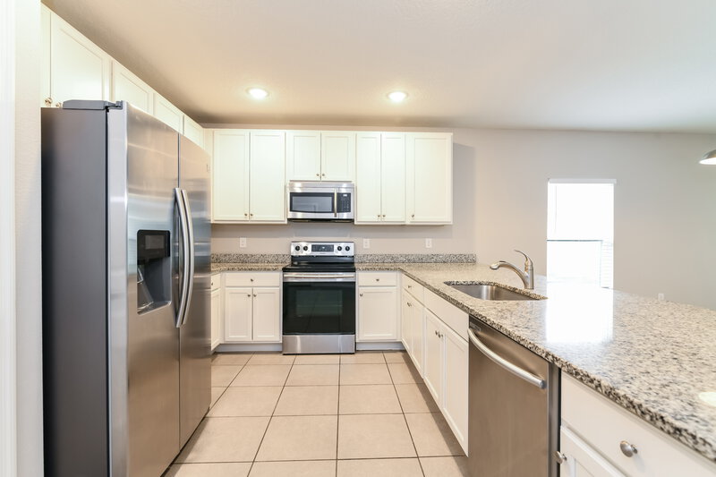 1,715/Mo, 956 Louvre Ct Kissimmee, FL 34759 Kitchen View 3