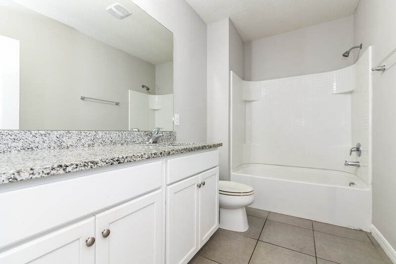 1,715/Mo, 956 Louvre Ct Kissimmee, FL 34759 Bathroom View