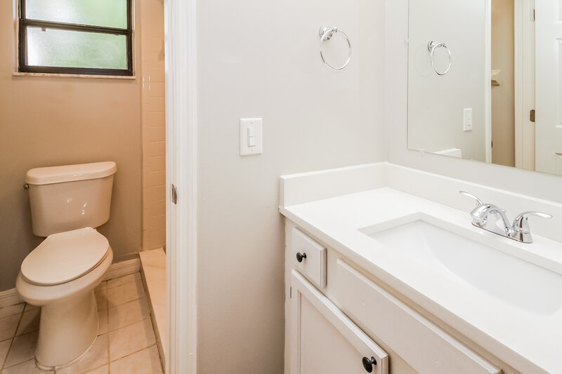 3,720/Mo, 3028 Dikewood Ct Winter Park, FL 32792 Main Bathroom View