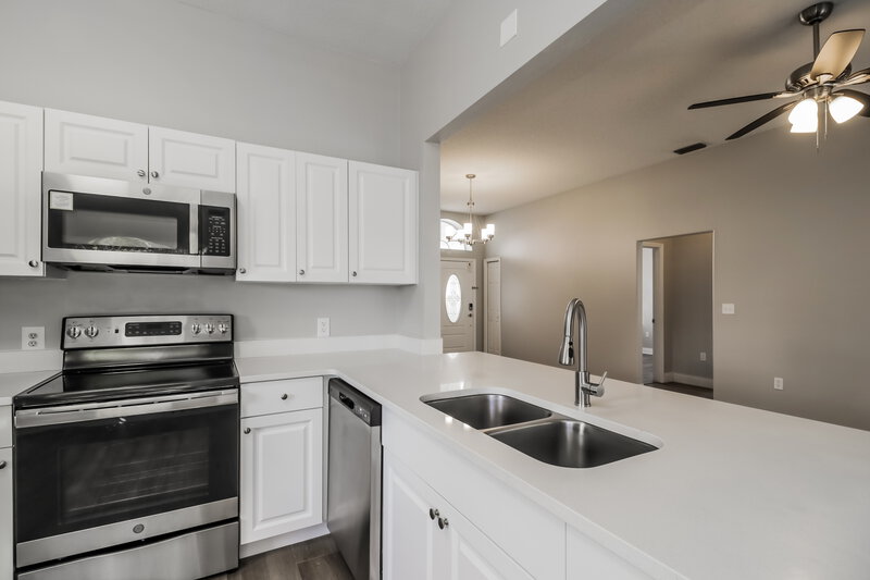 2,045/Mo, 2344 Island Club Way Orlando, FL 32822 Kitchen View