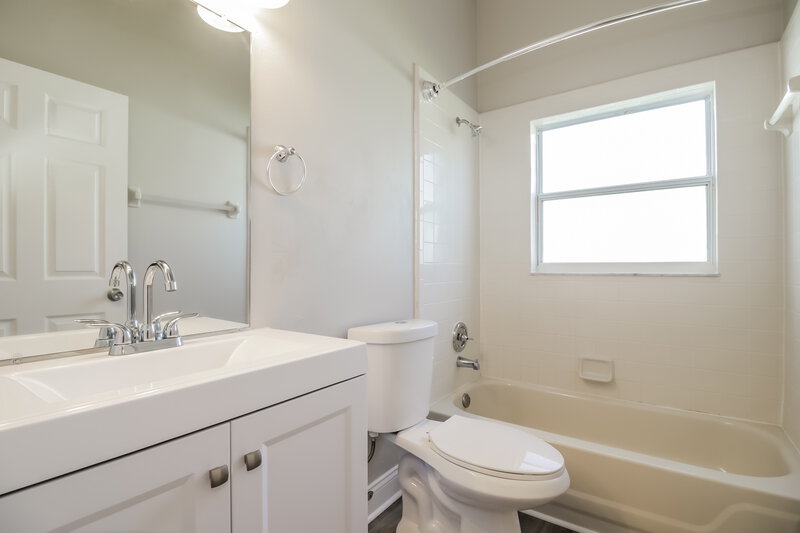 2,045/Mo, 2344 Island Club Way Orlando, FL 32822 Bathroom View