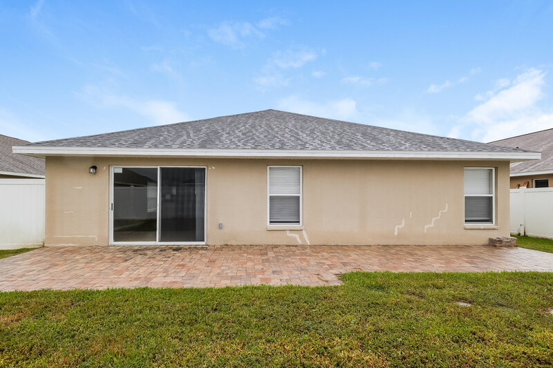 2,240/Mo, 2765 Eagle Canyon Dr S Kissimmee, FL 34746 Rear View