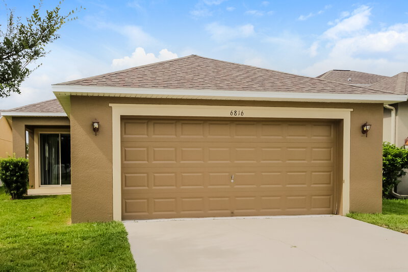 2,890/Mo, 6816 Butterfly Dr Saint Cloud, FL 34773 Rear View