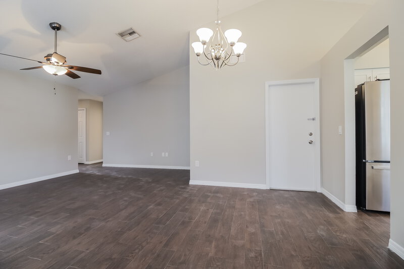2,225/Mo, 10610 Wyndcliff Dr Orlando, FL 32817 Dining Room View