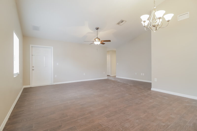 2,225/Mo, 10610 Wyndcliff Dr Orlando, FL 32817 Dining Room View 2