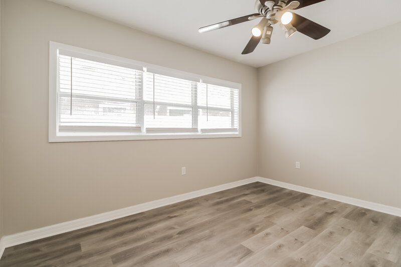 2,225/Mo, 10610 Wyndcliff Dr Orlando, FL 32817 Bedroom View