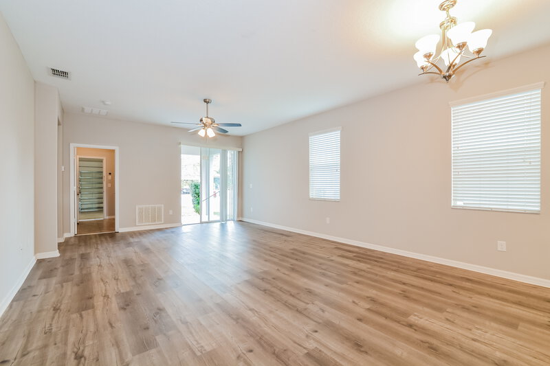 0/Mo, 6841 Goldflower Ave Harmony, FL 34773 Living Room View 2