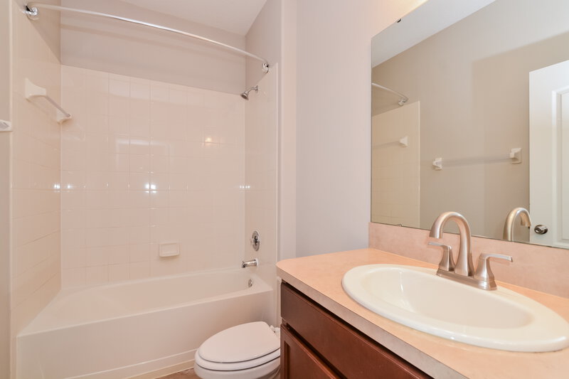 0/Mo, 6841 Goldflower Ave Harmony, FL 34773 Bathroom View