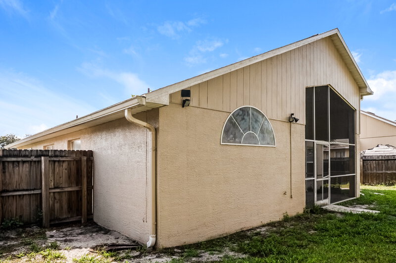 2,510/Mo, 466 Valencia Place Cir Orlando, FL 32825 Rear View