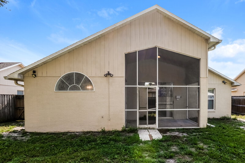 2,510/Mo, 466 Valencia Place Cir Orlando, FL 32825 Rear View 2