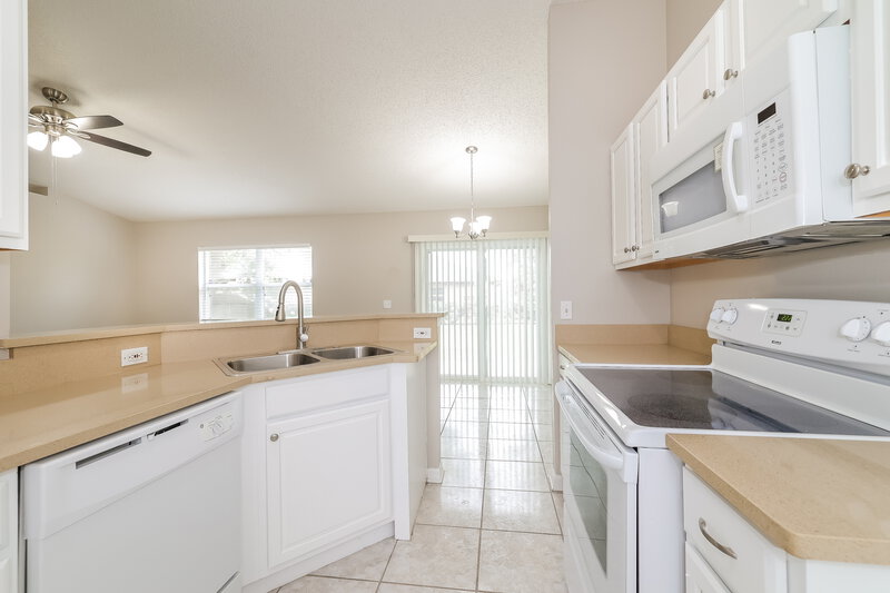 1,675/Mo, 1148 Orne Ct Kissimmee, FL 34759 Kitchen View