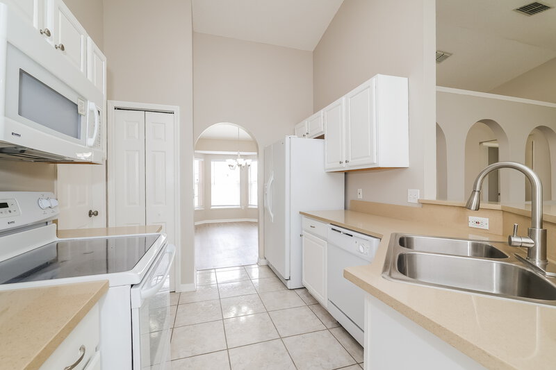 1,675/Mo, 1148 Orne Ct Kissimmee, FL 34759 Kitchen View 2