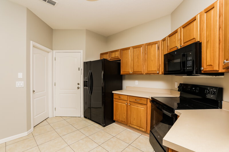 2,160/Mo, 1216 Longville Cir Tavares, FL 32778 Kitchen View
