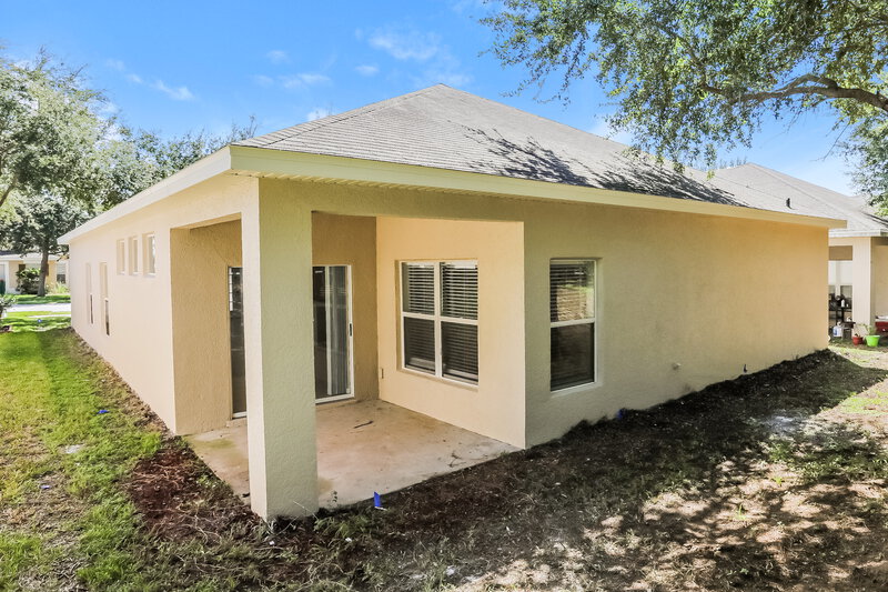 2,160/Mo, 1216 Longville Cir Tavares, FL 32778 Rear View