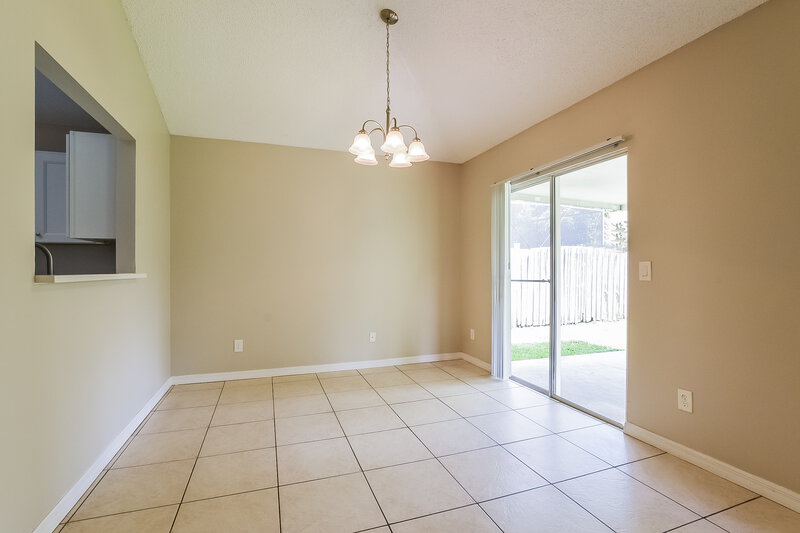 2,215/Mo, 725 Meadowside Ct Orlando, FL 32825 Dining Room View
