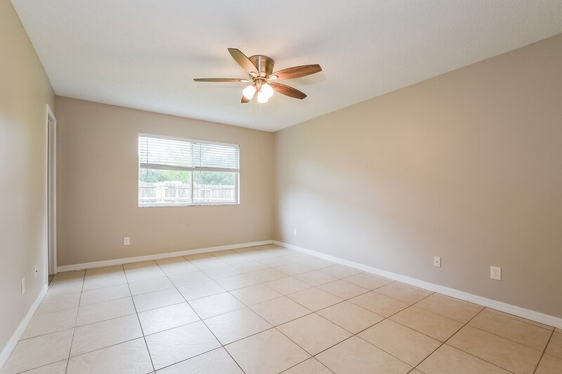 2,215/Mo, 725 Meadowside Ct Orlando, FL 32825 Main Bedroom View 2