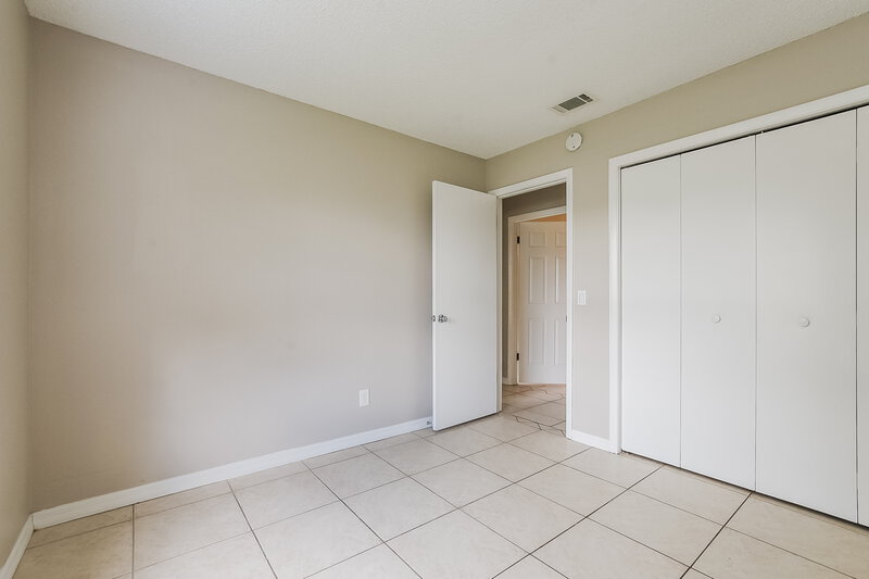 2,215/Mo, 725 Meadowside Ct Orlando, FL 32825 Bedroom View 4
