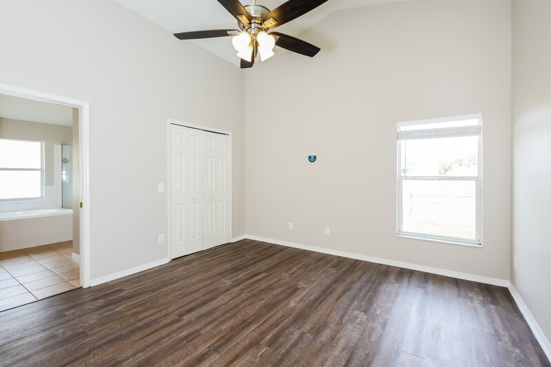 2,315/Mo, 1035 Pine St Apopka, FL 32703 Main Bedroom View 2