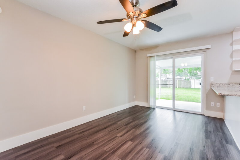 2,105/Mo, 8660 Lyonia Dr Orlando, FL 32829 Dining Room View