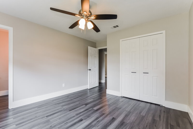 2,105/Mo, 8660 Lyonia Dr Orlando, FL 32829 Main Bedroom View 2