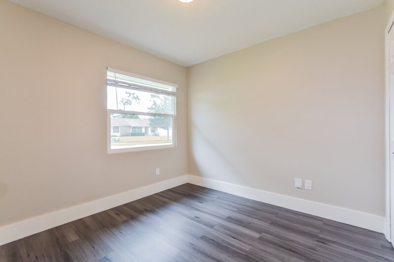 2,105/Mo, 8660 Lyonia Dr Orlando, FL 32829 Bedroom View