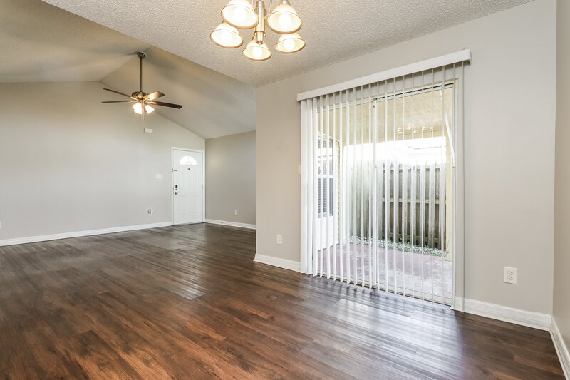 1,990/Mo, 3449 Sugar Mill Rd Kissimmee, FL 34741 Dining Room View 2