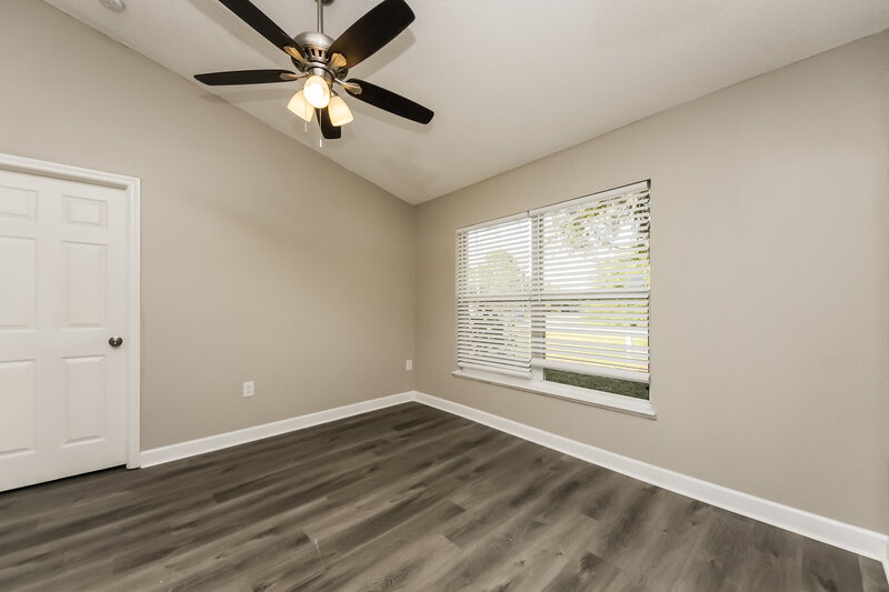 1,770/Mo, 341 Chelmsford Ct Kissimmee, FL 34758 Main Bedroom View