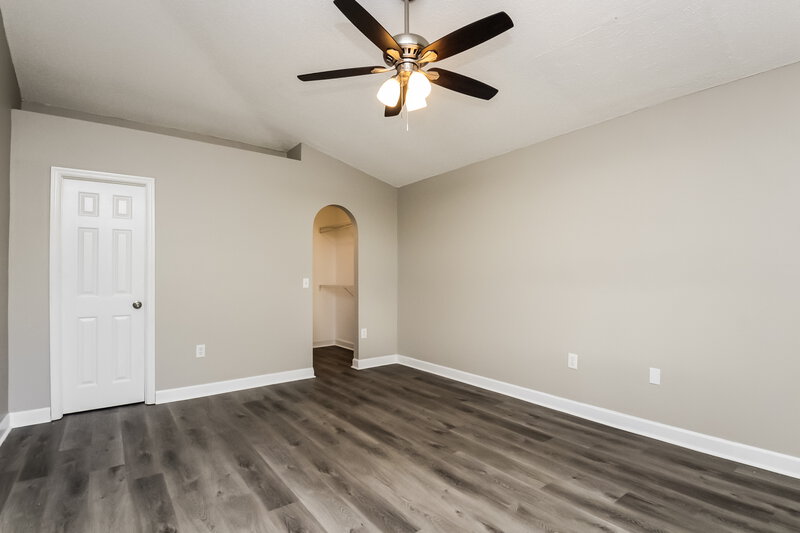 1,770/Mo, 341 Chelmsford Ct Kissimmee, FL 34758 Main Bedroom View 2
