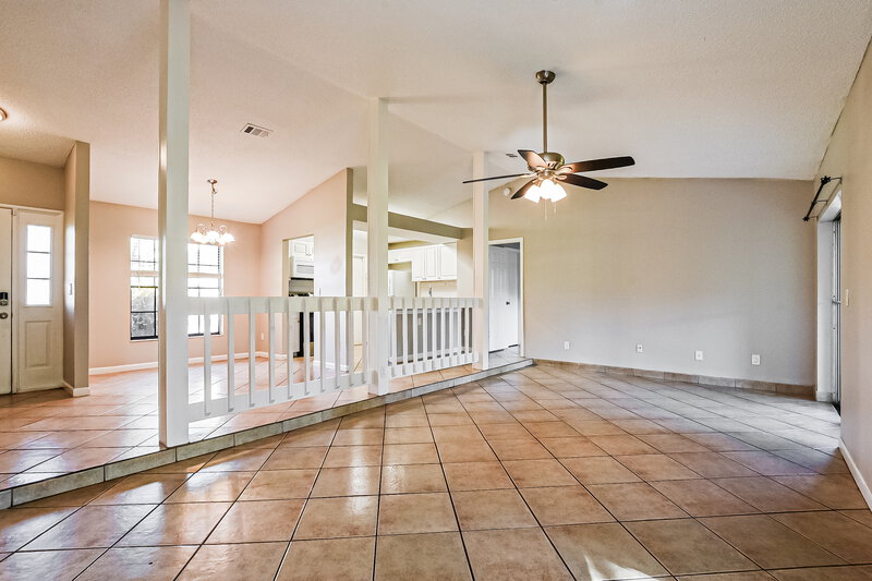 2,060/Mo, 8726 Gopher Ln Orlando, FL 32829 Living Room View 2