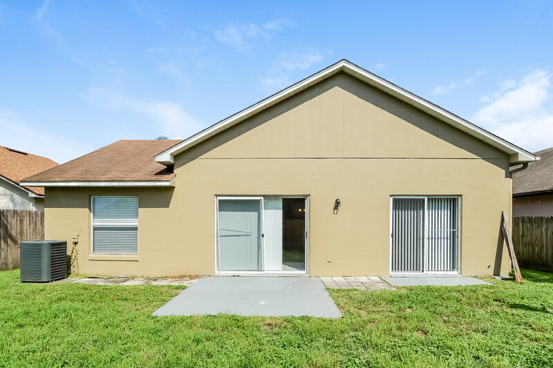 2,150/Mo, 2922 Autumn Run Pl Orlando, FL 32822 Rear View 2