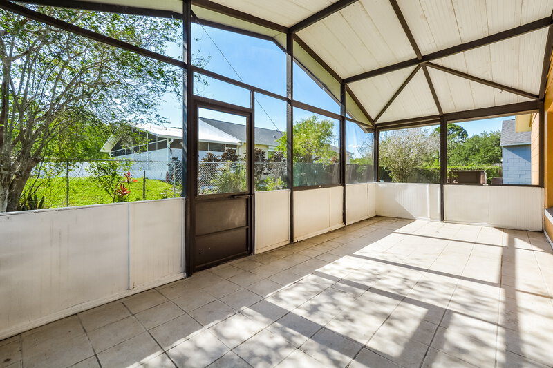 2,205/Mo, 2122 Donegan Pl Orlando, FL 32826 Sun Room View