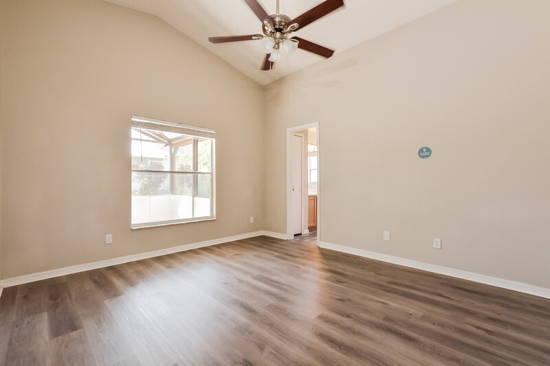 2,205/Mo, 2122 Donegan Pl Orlando, FL 32826 Main Bedroom View