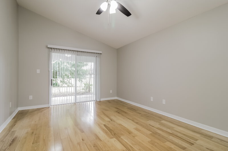 2,480/Mo, 2980 W Beaumont Ln Eustis, FL 32726 Main Bedroom View 2