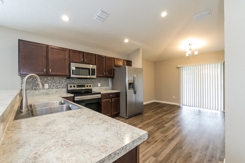 2,395/Mo, 4579 Calumet Dr Saint Cloud, FL 34772 Kitchen View