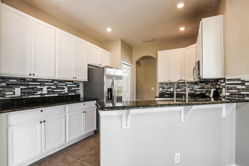 2,275/Mo, 2730 Star Grass Cir Kissimmee, FL 34746 Kitchen View