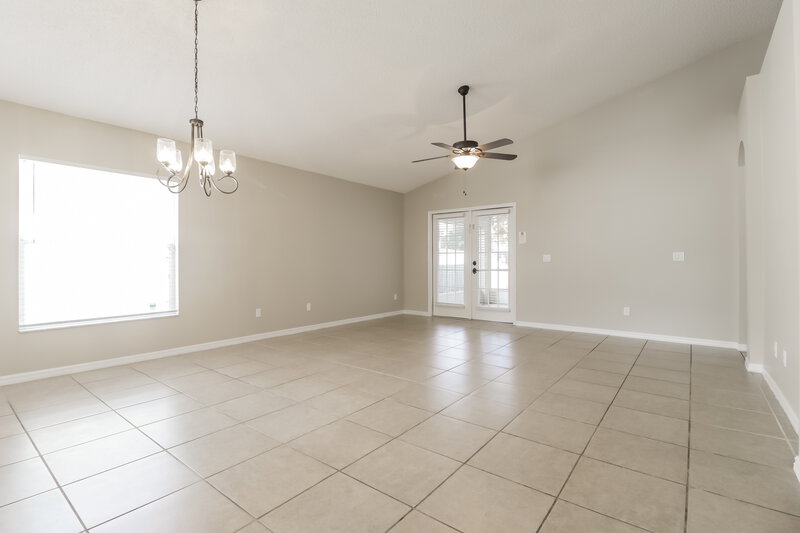 2,465/Mo, 10139 Rivers Trail Dr Orlando, FL 32817 Living Room View 2