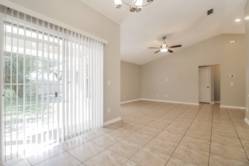 2,525/Mo, 6540 Piccadilly Ln Orlando, FL 32835 Dining Room View