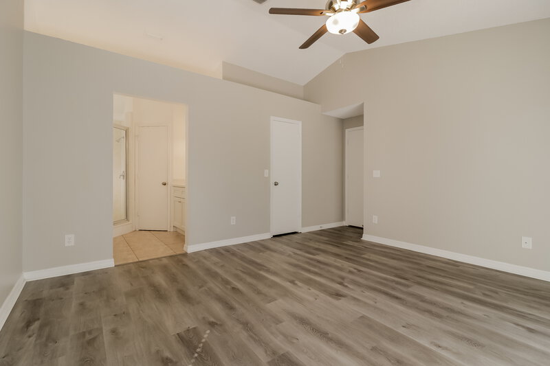 2,525/Mo, 6540 Piccadilly Ln Orlando, FL 32835 Main Bedroom View